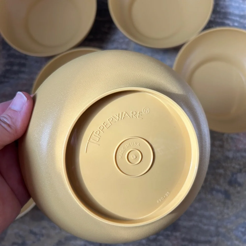 Vintage Salad Bowls Tupperwear